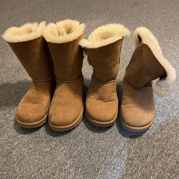 worn only a few times, stayed in closet. wanting $90 for both or $40 for one - Picture 2 of 2